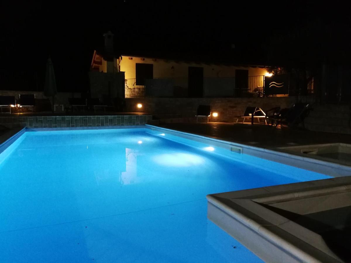 Agriturismo Sole Luna Пьяно-делле-Пьеве Экстерьер фото
